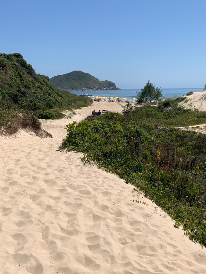 Villa California Praia do Rosa Exterior photo